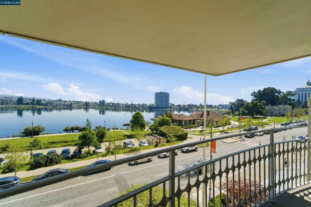 1555 Lakeside Drive Oakland CA 94612