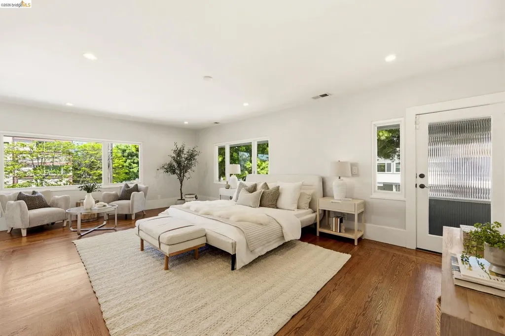 405 Van Buren Avenue Oakland CA 94610
