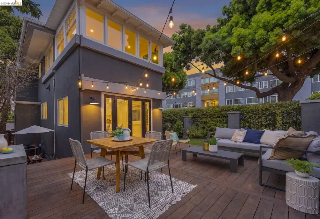 405 Van Buren Avenue Oakland CA 94610