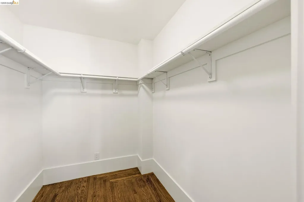 405 Van Buren Avenue Oakland CA 94610
