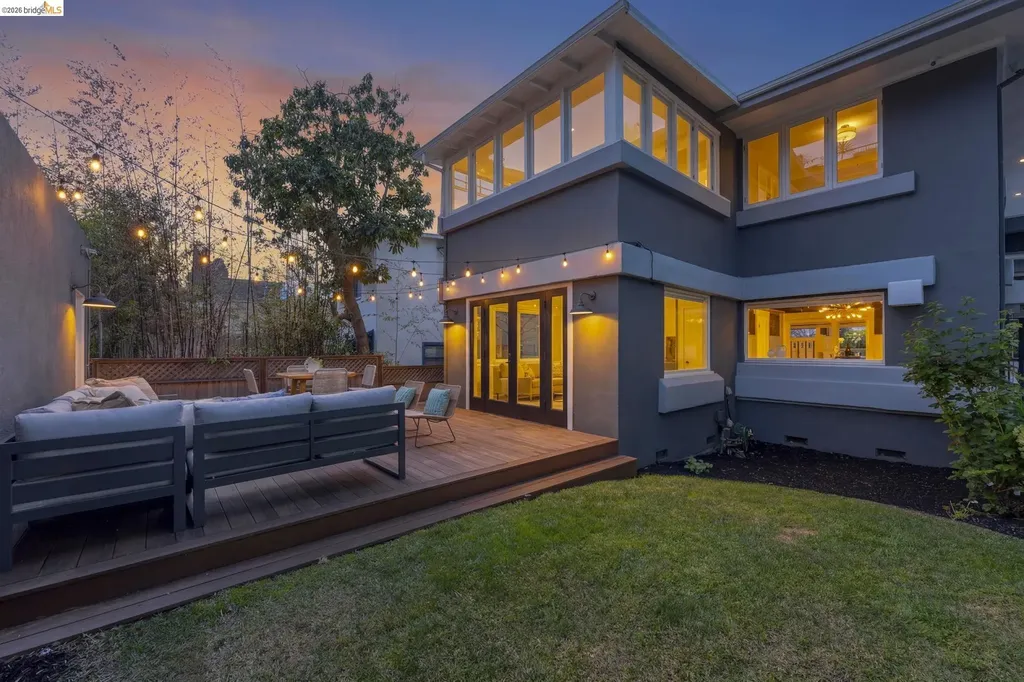 405 Van Buren Avenue Oakland CA 94610