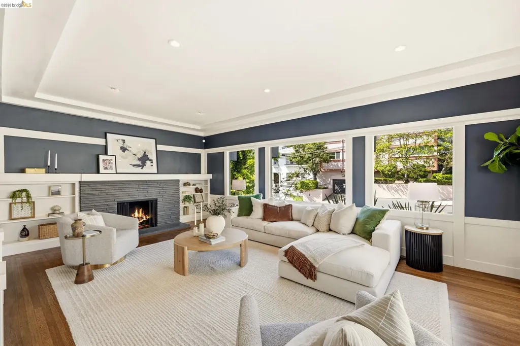 405 Van Buren Avenue Oakland CA 94610