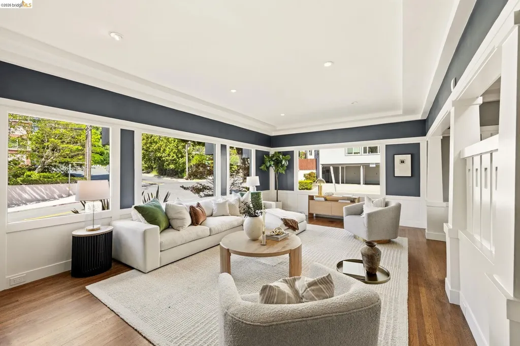 405 Van Buren Avenue Oakland CA 94610