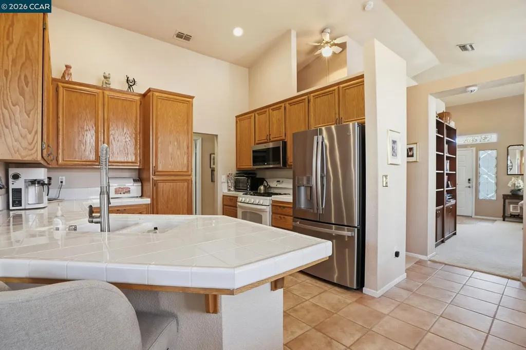 124 Greenmeadow Circle Pittsburg CA 94565