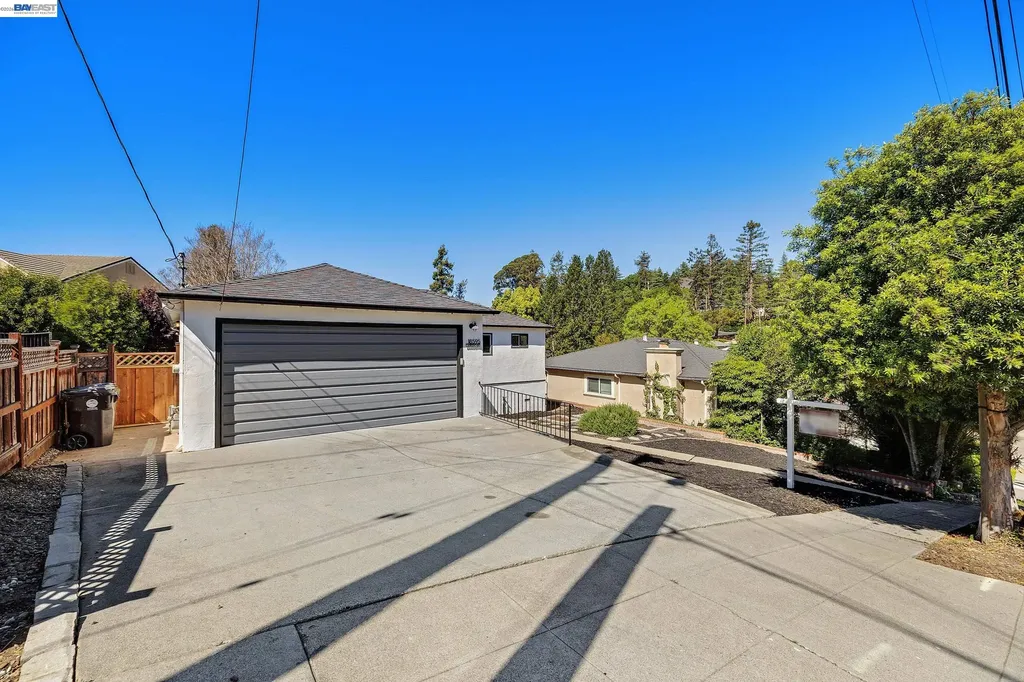 18595 Laredo Road Castro Valley CA 94546