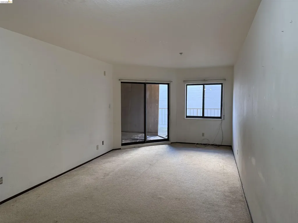 330 8th Street Oakland CA 94607