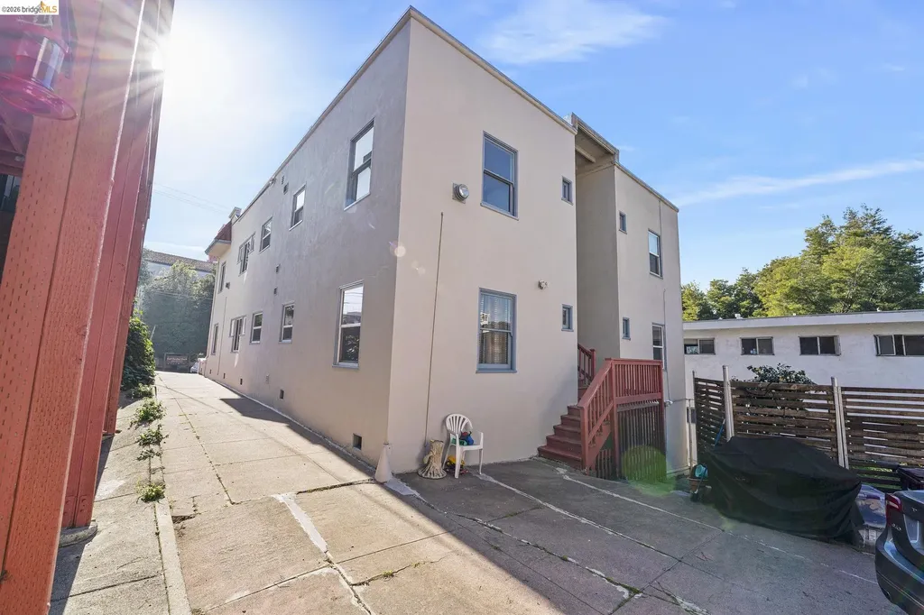 256 29th Street Oakland CA 94611
