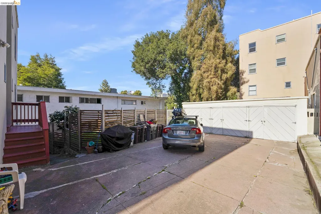 256 29th Street Oakland CA 94611