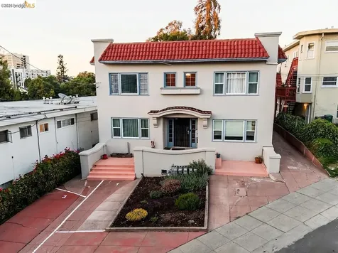 256 29TH Street Oakland CA 94611