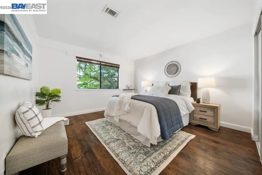 347 E T Street Benicia CA 94510