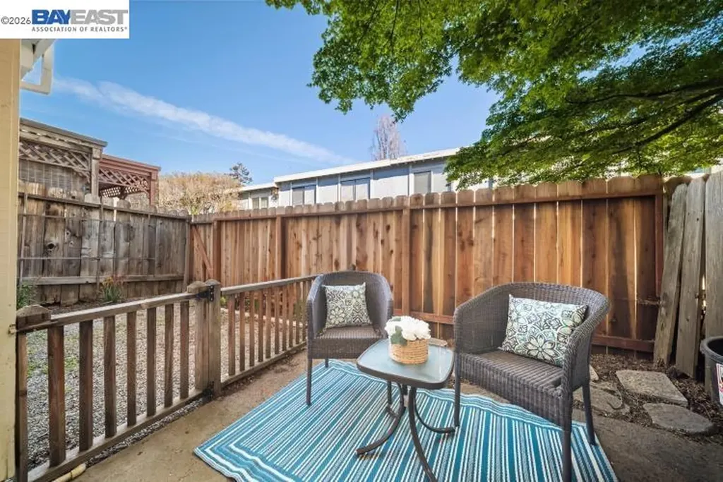 347 E T Street Benicia CA 94510