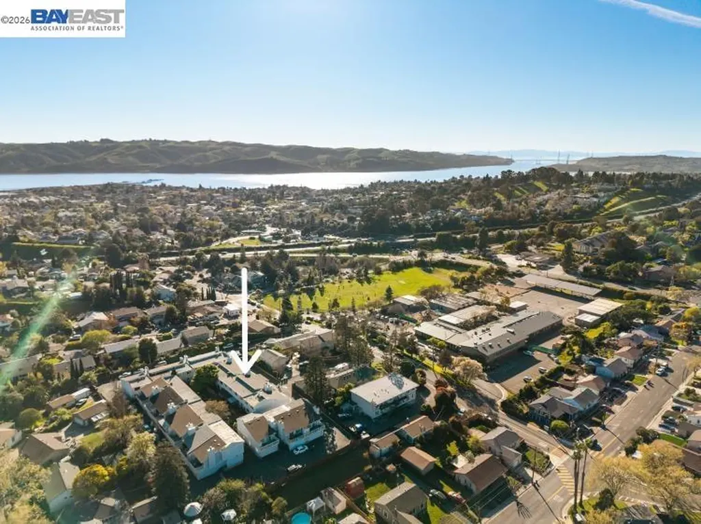 347 E T Street Benicia CA 94510