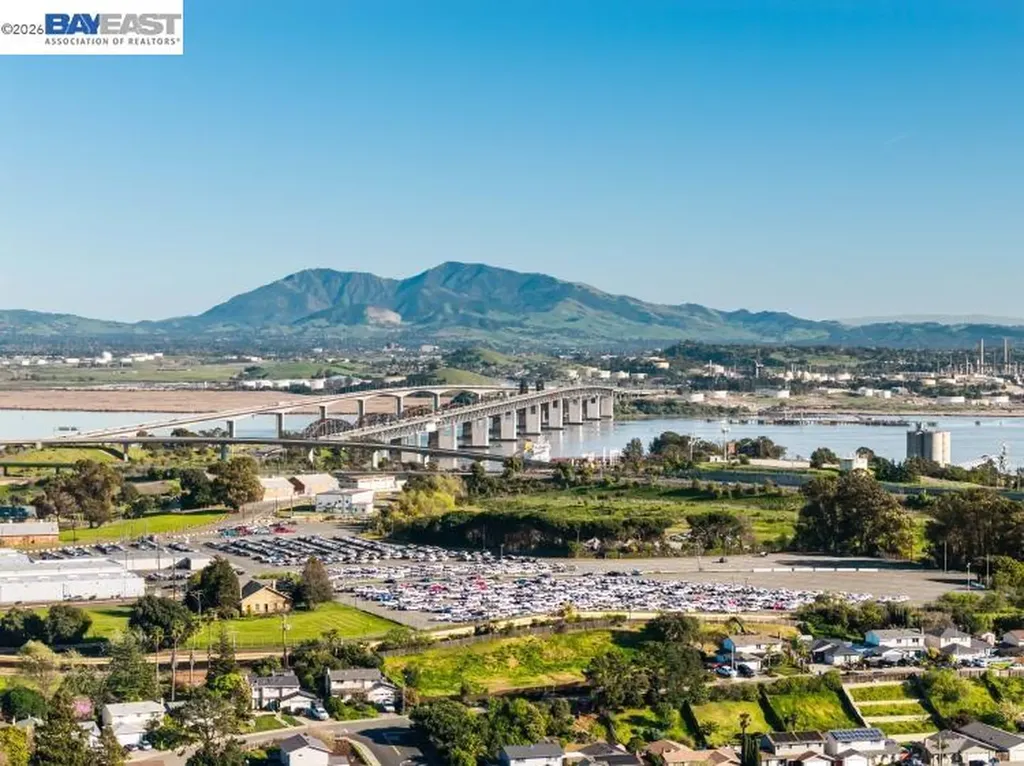 347 E T Street Benicia CA 94510