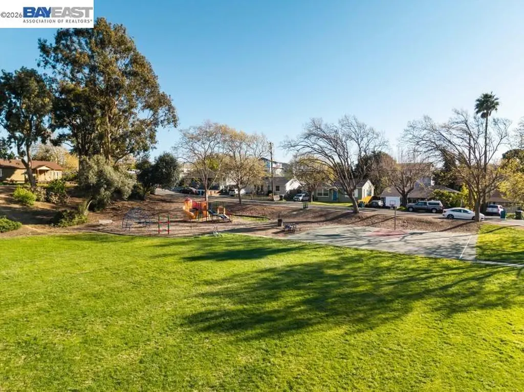 347 E T Street Benicia CA 94510