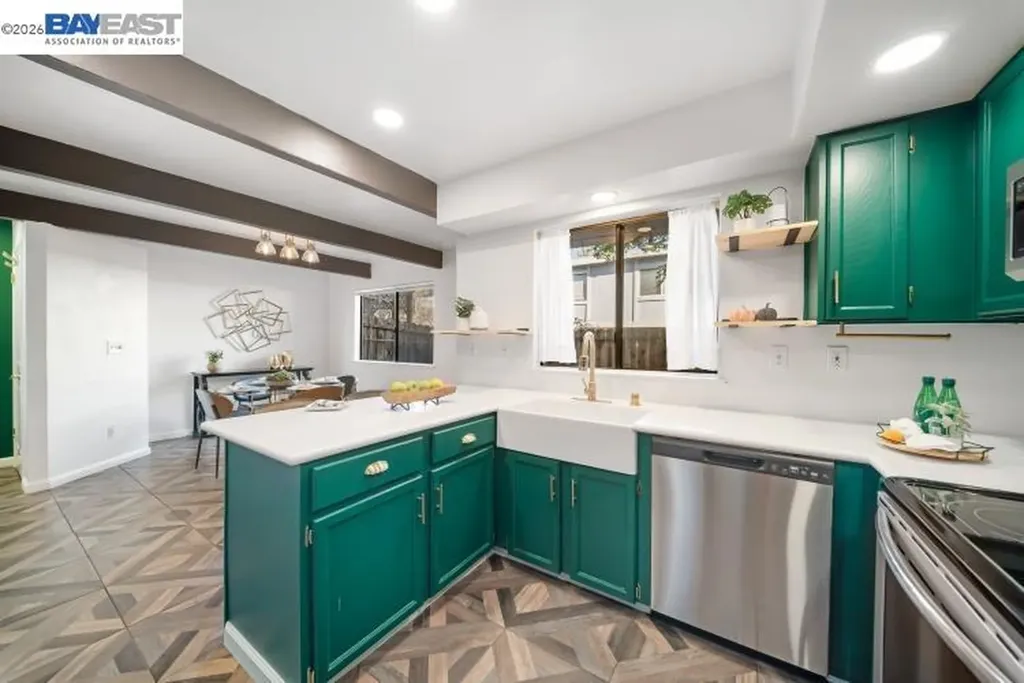 347 E T Street Benicia CA 94510