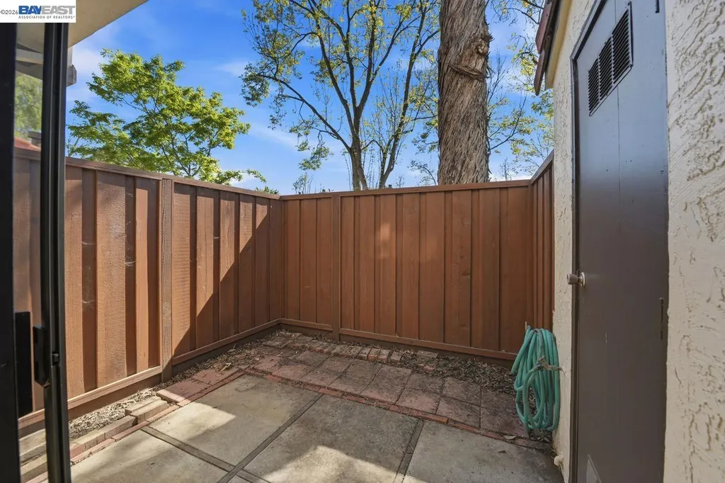 6369 Joaquin Murieta Avenue Newark CA 94560