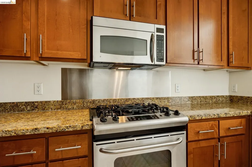 423 7th Street Oakland CA 94607