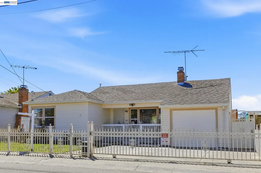 16311 Ria Drive Ashland CA 94578