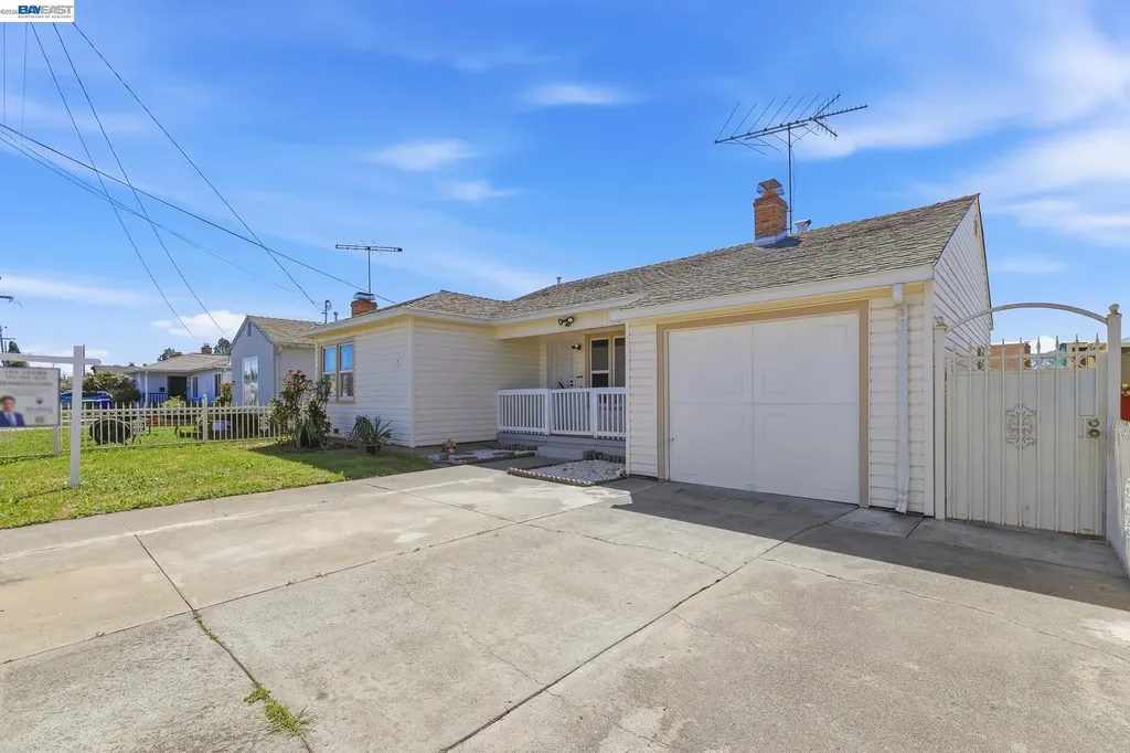 16311 Ria Drive Ashland CA 94578