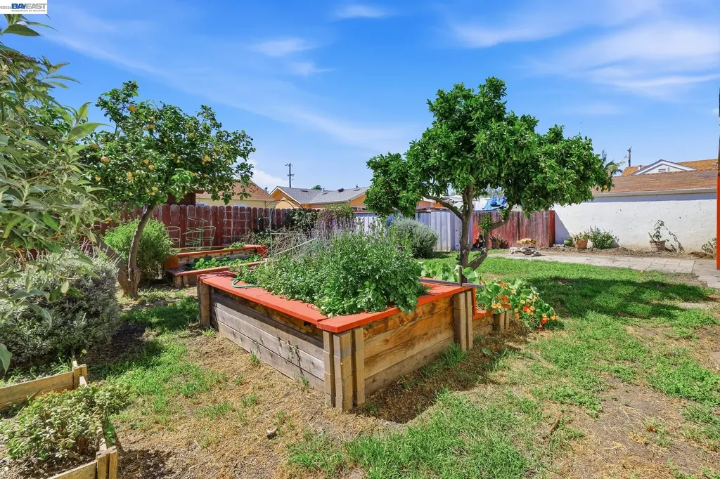 16311 Ria Drive Ashland CA 94578
