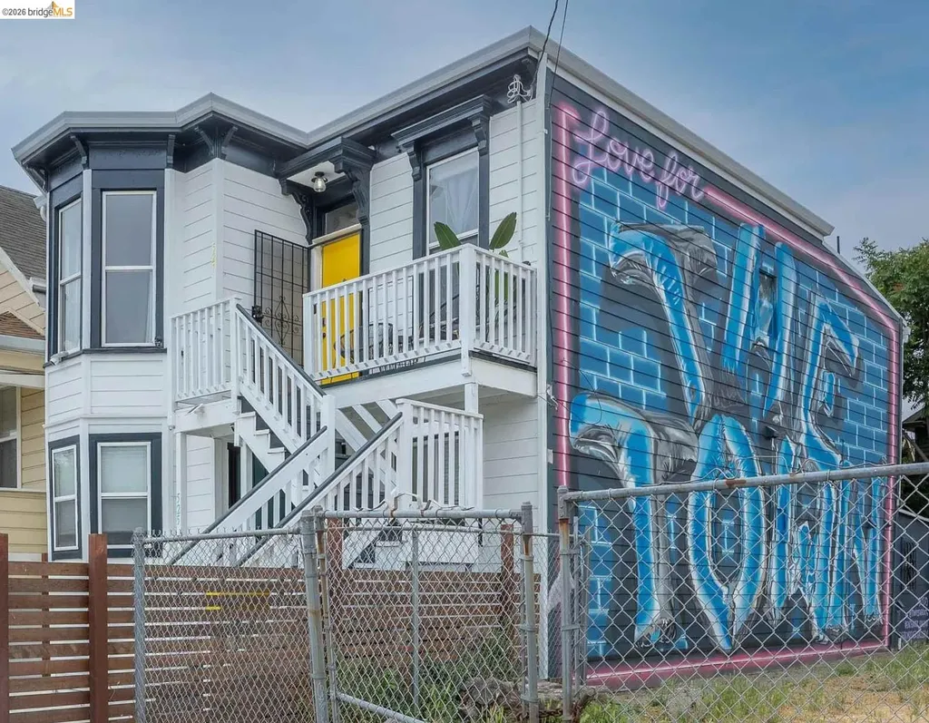 527 Chester Street Oakland CA 94607
