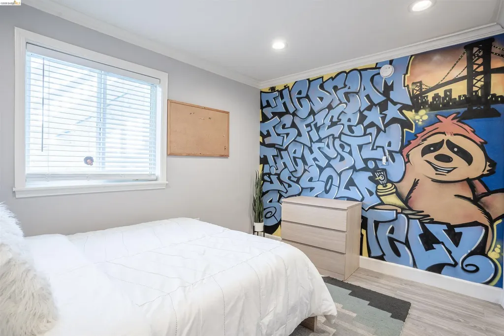 527 Chester Street Oakland CA 94607
