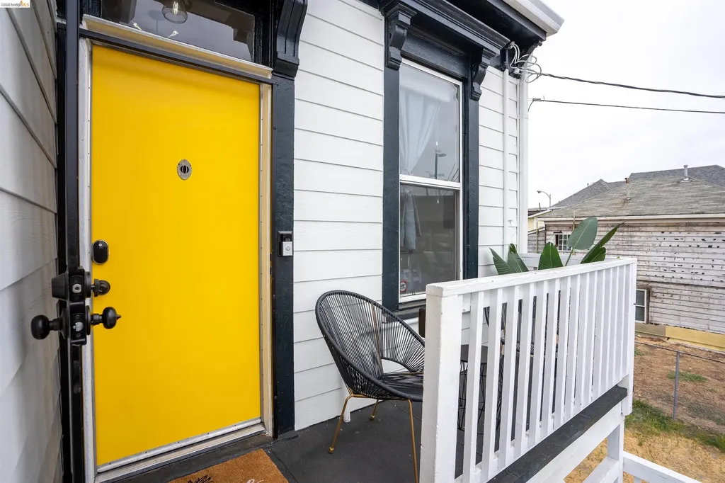 527 Chester Street Oakland CA 94607