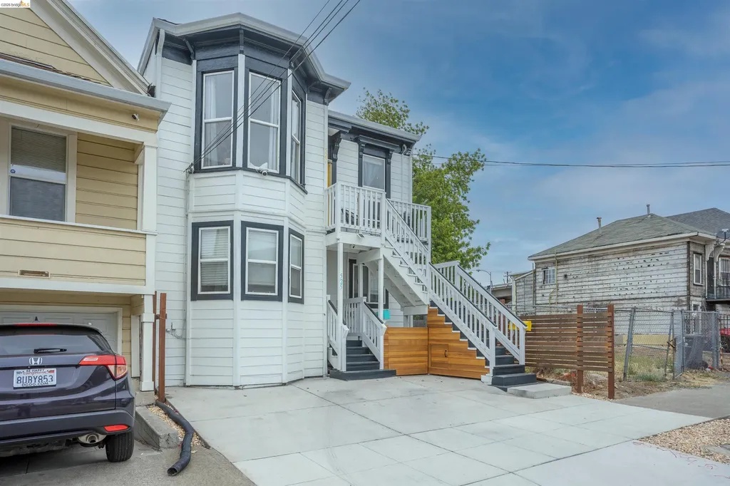 527 Chester Street Oakland CA 94607