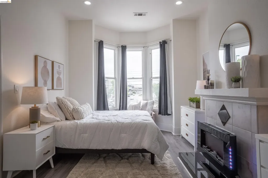 527 Chester Street Oakland CA 94607