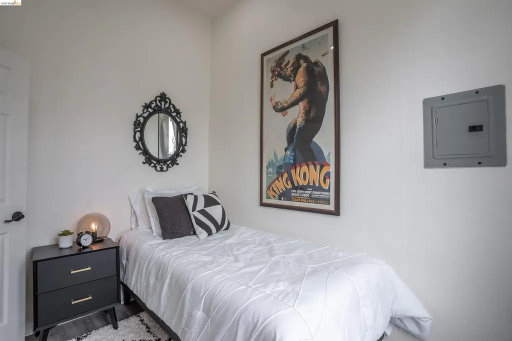527 Chester Street Oakland CA 94607