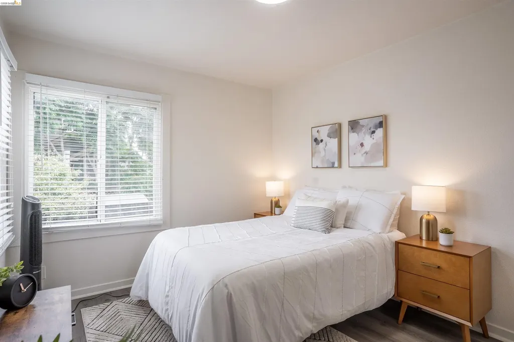 527 Chester Street Oakland CA 94607