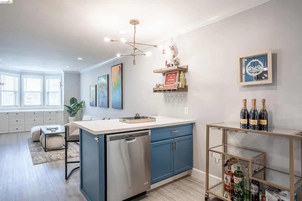 527 Chester Street Oakland CA 94607