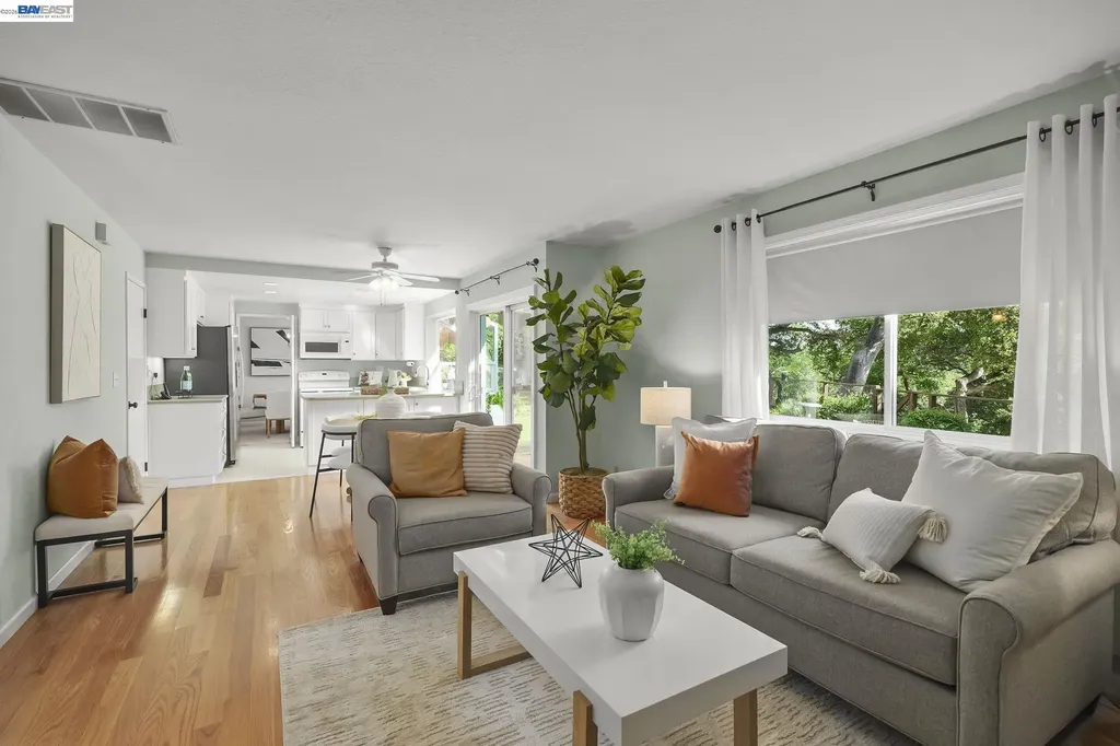 6034 Slopeview Court Castro Valley CA 94552