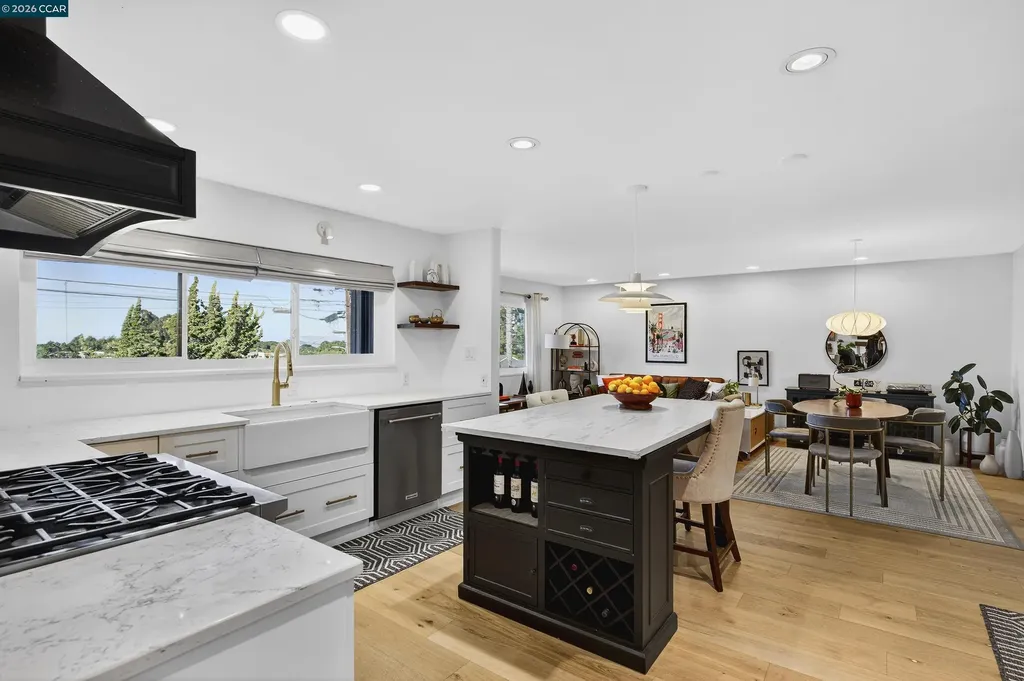 1165 Nob Hill Avenue Pinole CA 94564