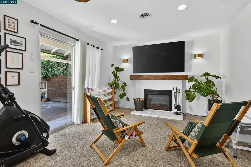 1165 Nob Hill Avenue Pinole CA 94564