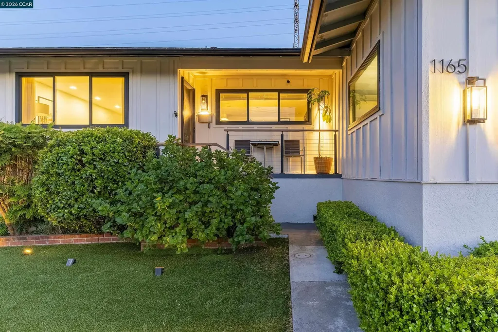 1165 Nob Hill Avenue Pinole CA 94564