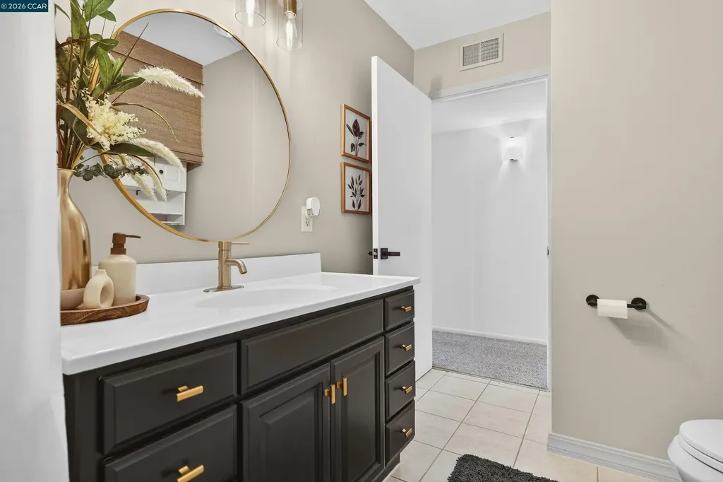 1165 Nob Hill Avenue Pinole CA 94564