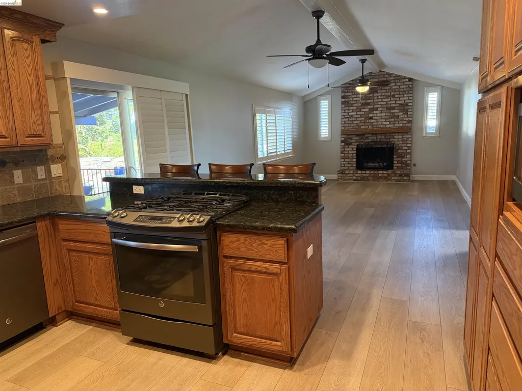 147 Loren Lane Oakley CA 94561