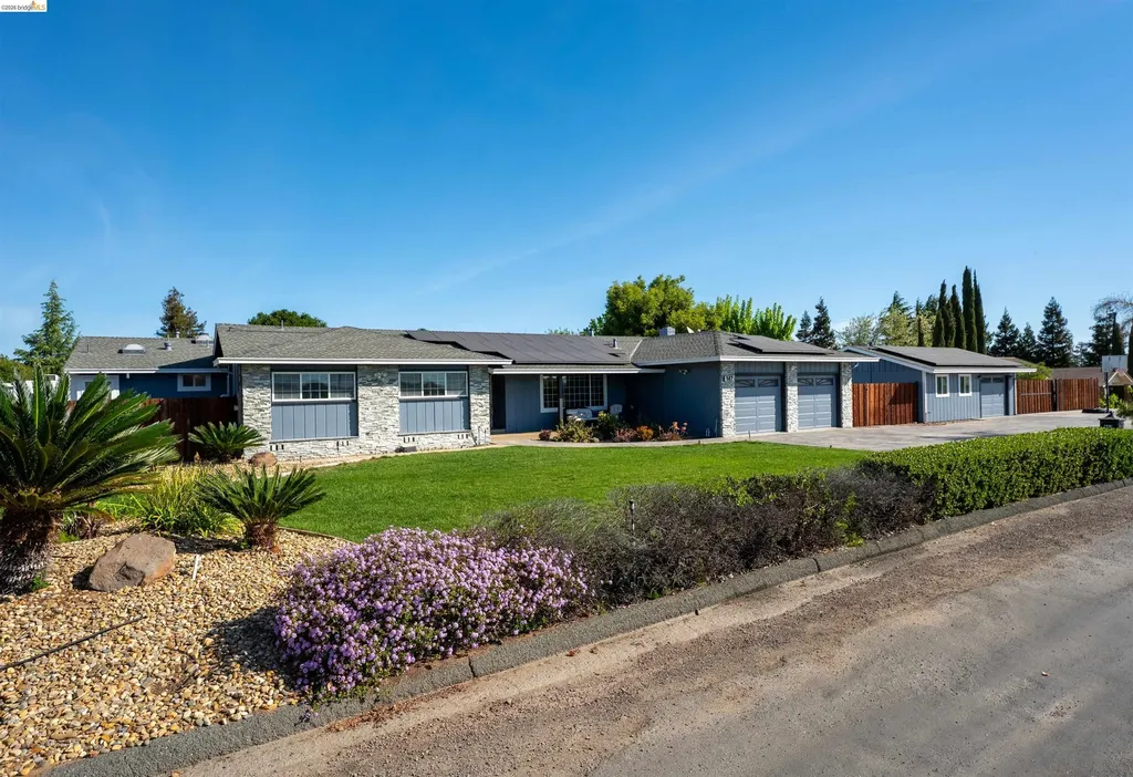 147 Loren Lane Oakley CA 94561