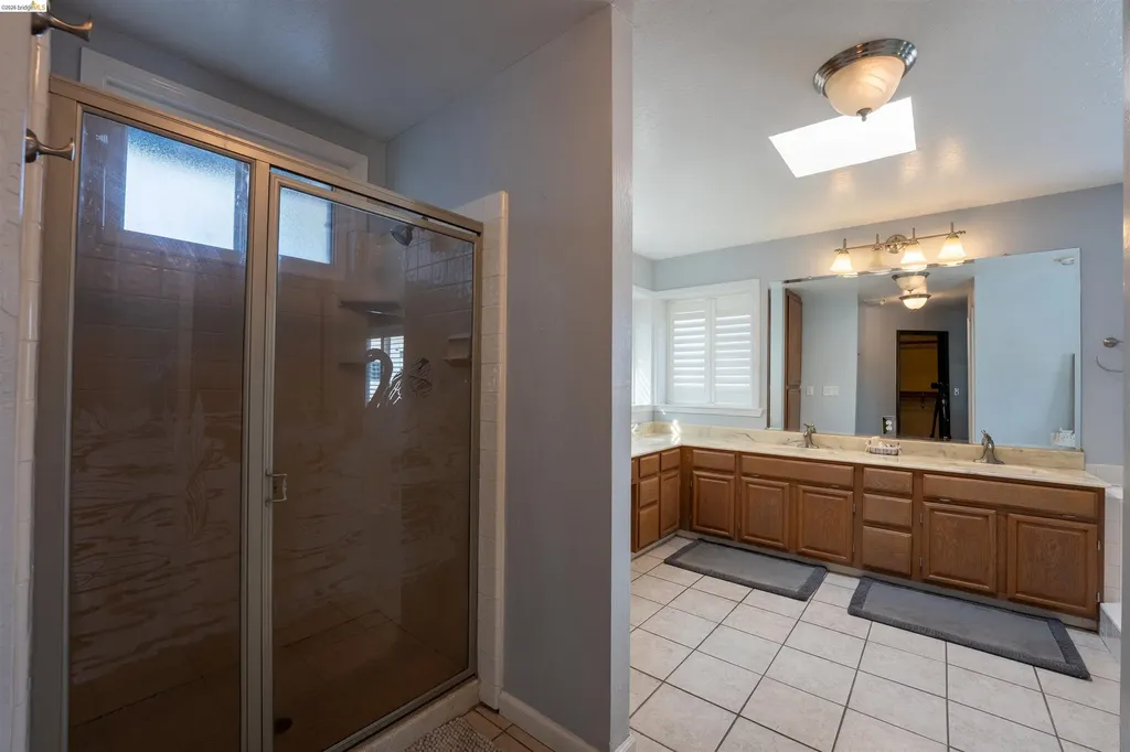 147 Loren Lane Oakley CA 94561
