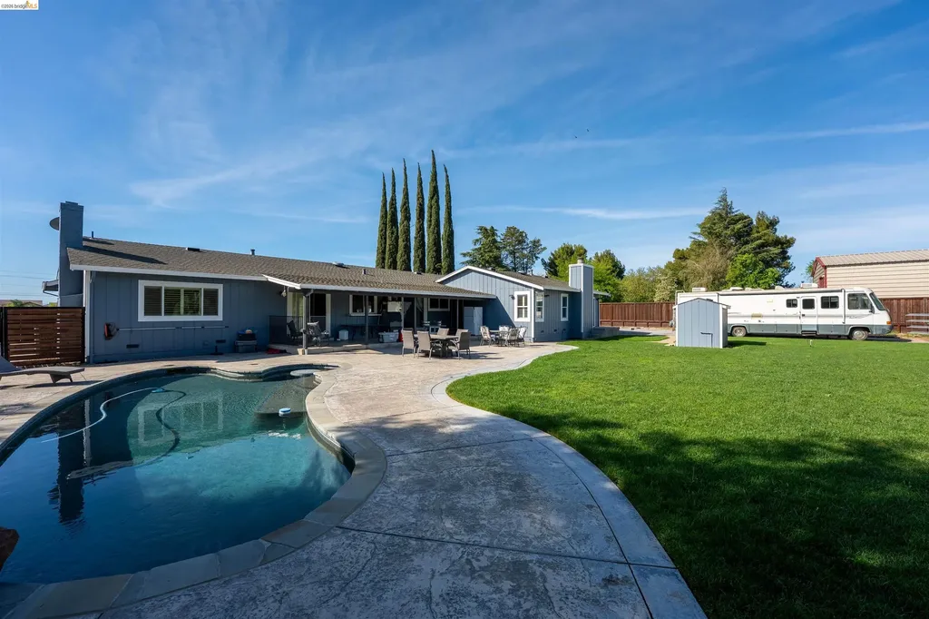 147 Loren Lane Oakley CA 94561