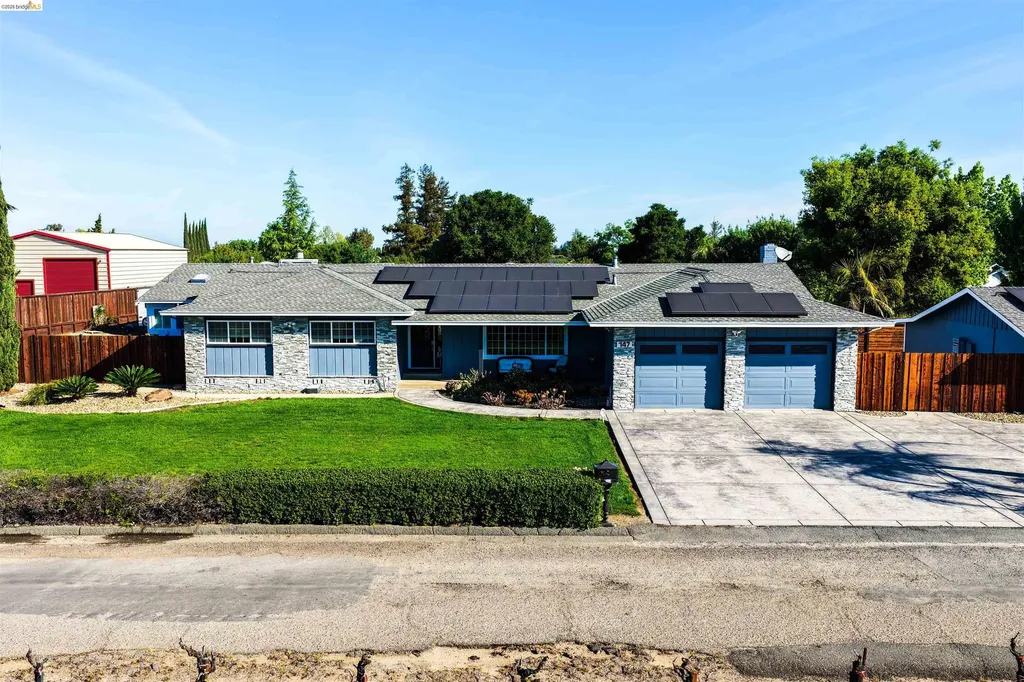 147 Loren Lane Oakley CA 94561