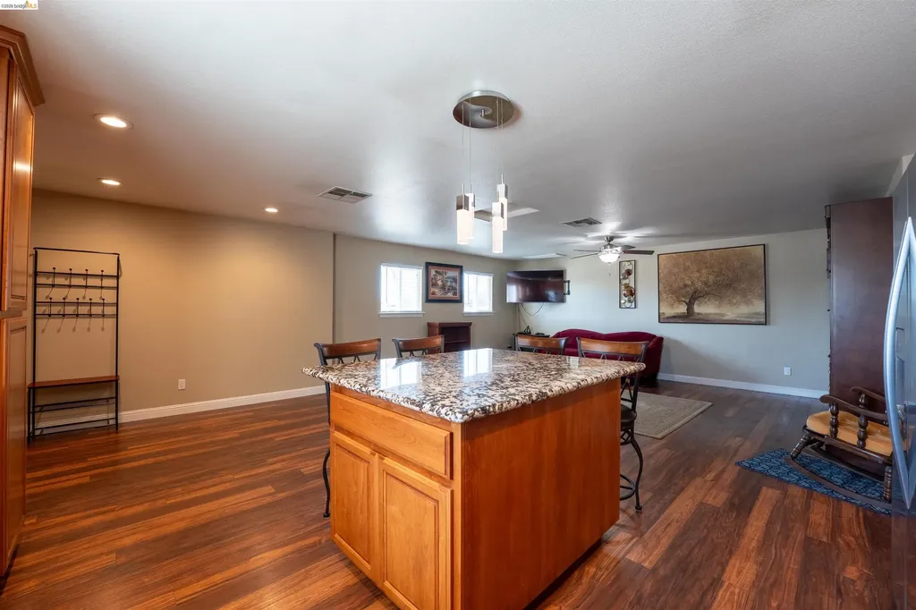147 Loren Lane Oakley CA 94561