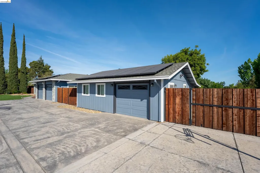 147 Loren Lane Oakley CA 94561