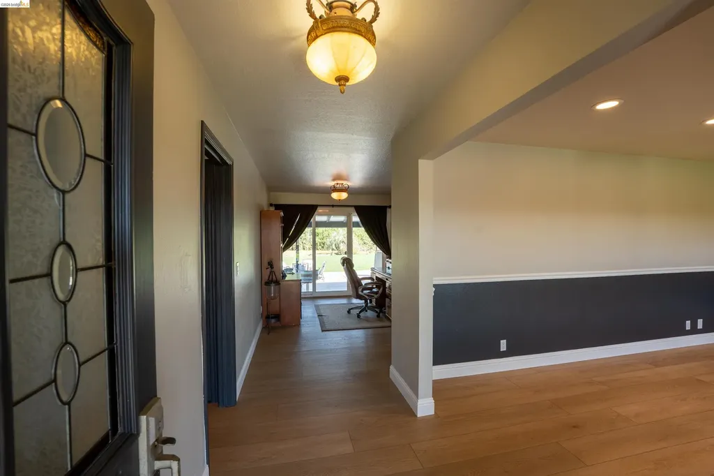 147 Loren Lane Oakley CA 94561