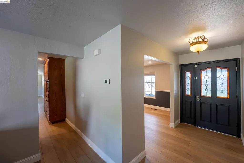 147 Loren Lane Oakley CA 94561