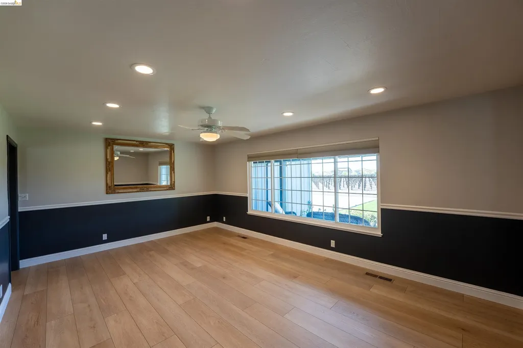 147 Loren Lane Oakley CA 94561