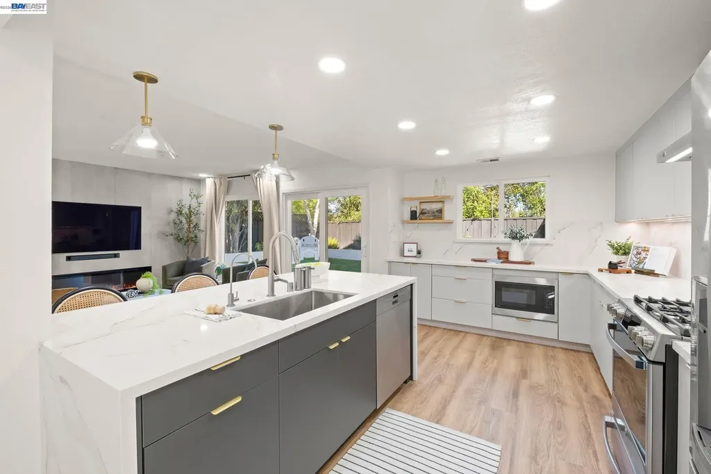 7921 Crossridge Drive Dublin CA 94568