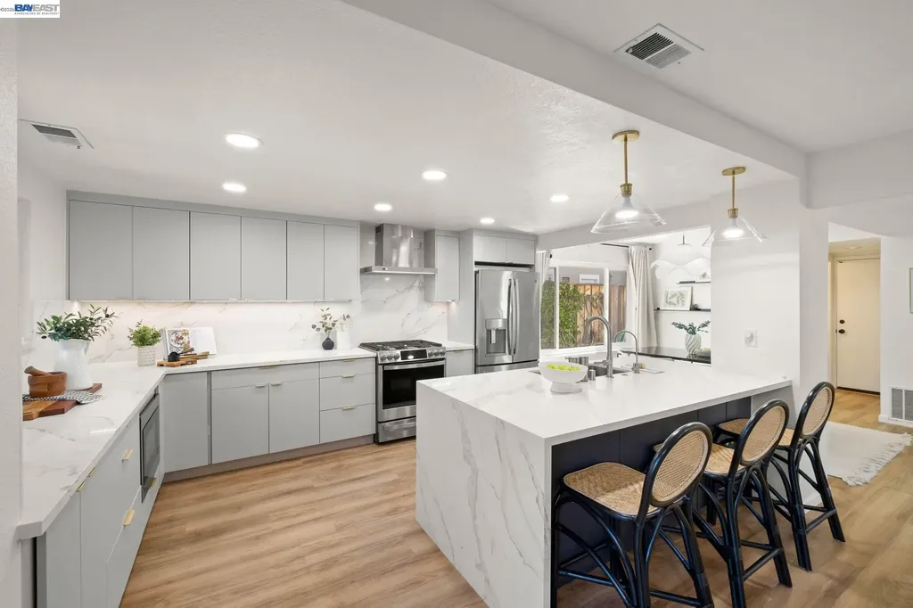 7921 Crossridge Drive Dublin CA 94568