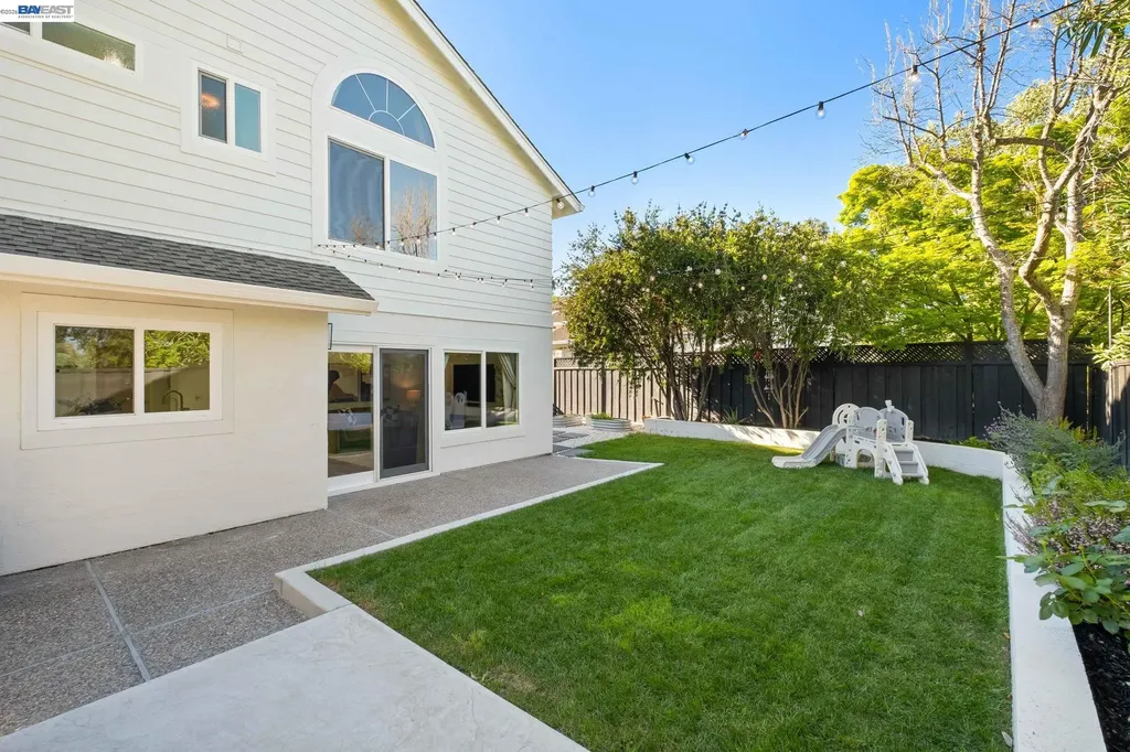 7921 Crossridge Drive Dublin CA 94568